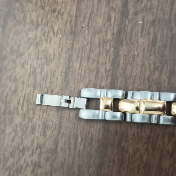 Two-Tone Link Bracelet - Picture 3 of 4